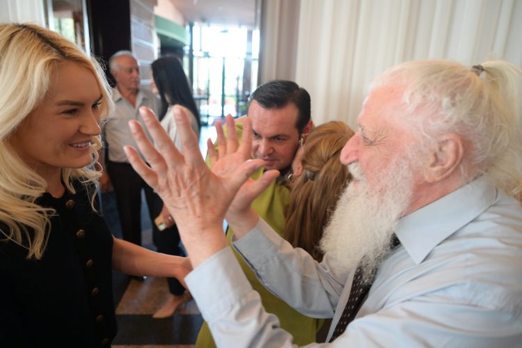 Doamne, dă-le zile multe și sănătate seniorilor, iar tinerilor minte să le urmeze exemplul!