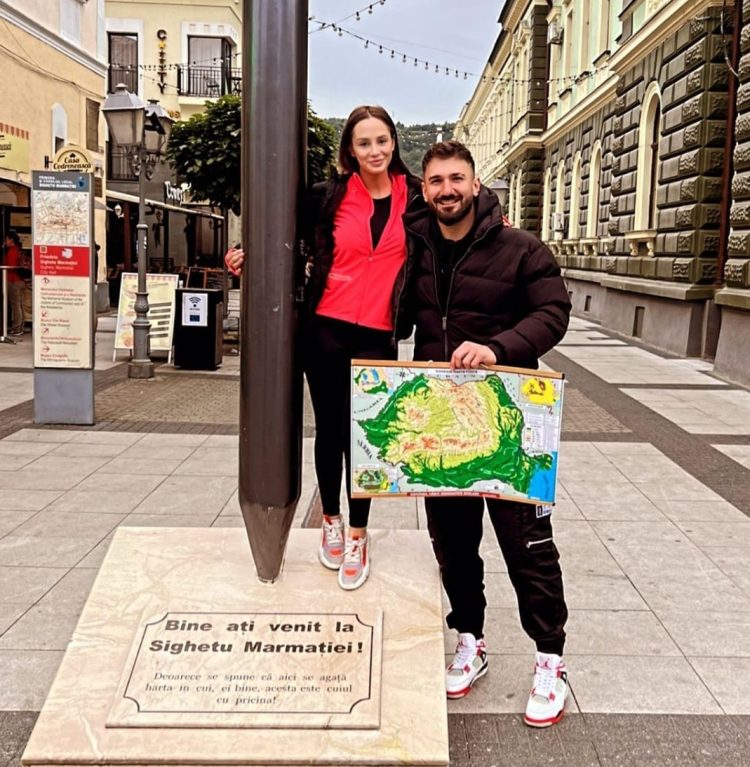 Antonio și Maria, câștigătorii sezonul 7 Mireasa, au fost la Sighetu Marmaţiei şi au agăţat harta în cui (foto)