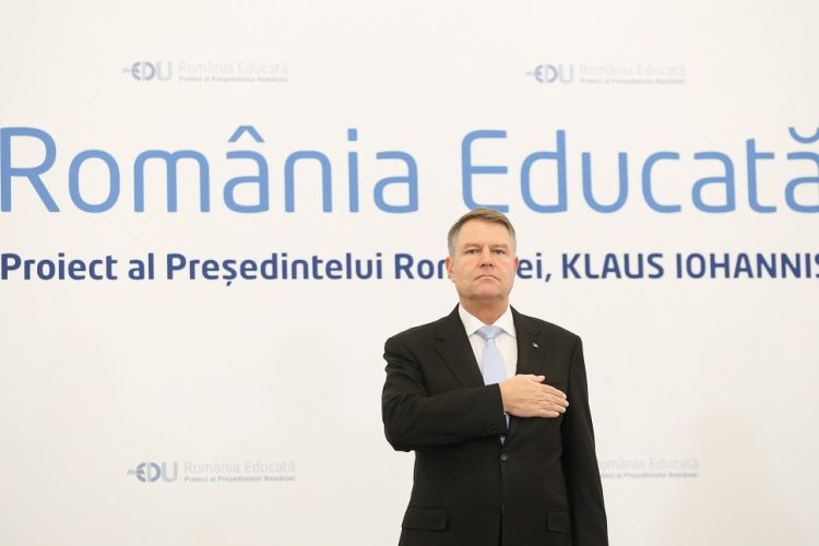 România educată! Doctorii de după 1989 nu ar încăpea pe niciun stadion din România!