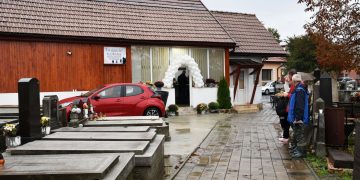 A fost sfinţită noua florărie de la intrarea în cimitirul Horea 1