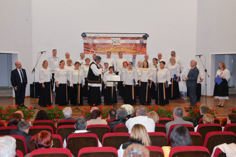A treia ediţie a Festivalului „Toamna Corală Chioreană” de la Şomcuta Mare, un real succes