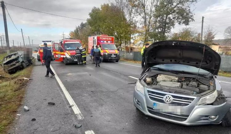 Accident cu șapte răniți, dintre care trei copii, în Bistrița-Năsăud. A fost activat Planul Roșu