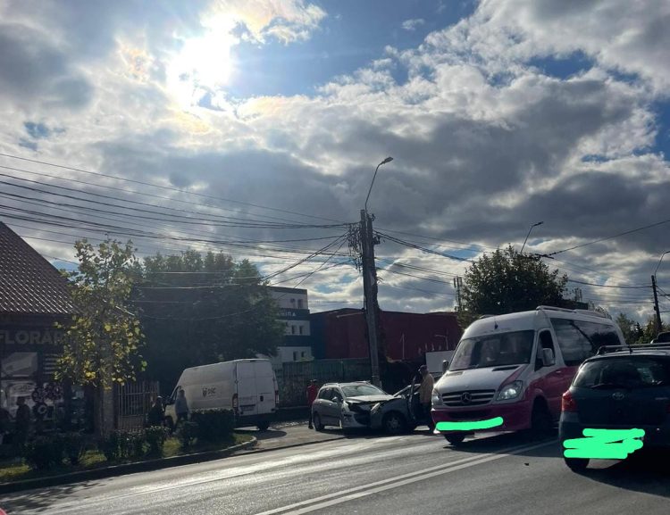 Impact pe strada Vasile Lucaciu din Baia Mare