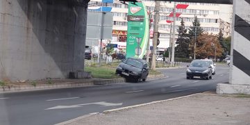 Accident rutier, sub podul CFR din Baia Mare