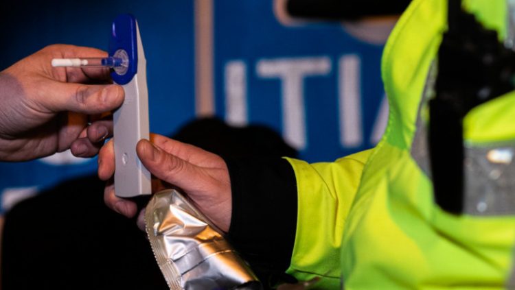 Doi tineri din Finteușu Mic și Vișeu de Sus, depistaţi drogaţi la volan