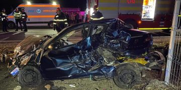Tânărul care a provocat accidentul de la ieşirea din Gherla, în urma căruia doi oameni au murit, a fost reţinut. El era nu doar băut, ci şi drogat
