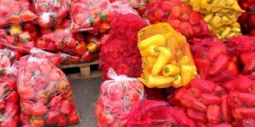 Peste 13.000 de kg de fructe și legume indisponibilizate de polițiștii maramureşeni