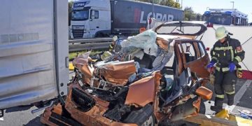 Accident înfiorător în Germania. Un tânăr a murit pe loc, după ce a intrat cu viteză sub un TIR condus de un român