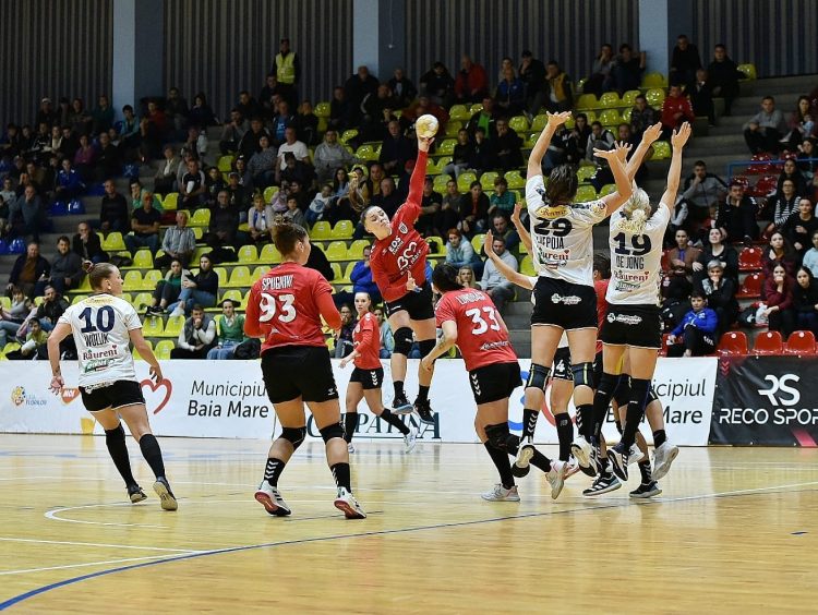 Fetele de la Minaur au pierdut la limită meciul împotriva SCM Râmnicu Vâlcea