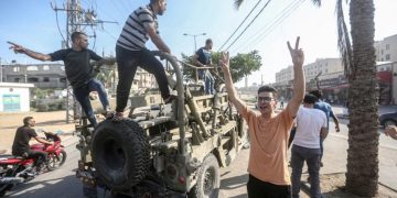 Ambasadorul Israelului la Bucureşti: „Civilii sunt răpiţi şi duşi în Fâşia Gaza”