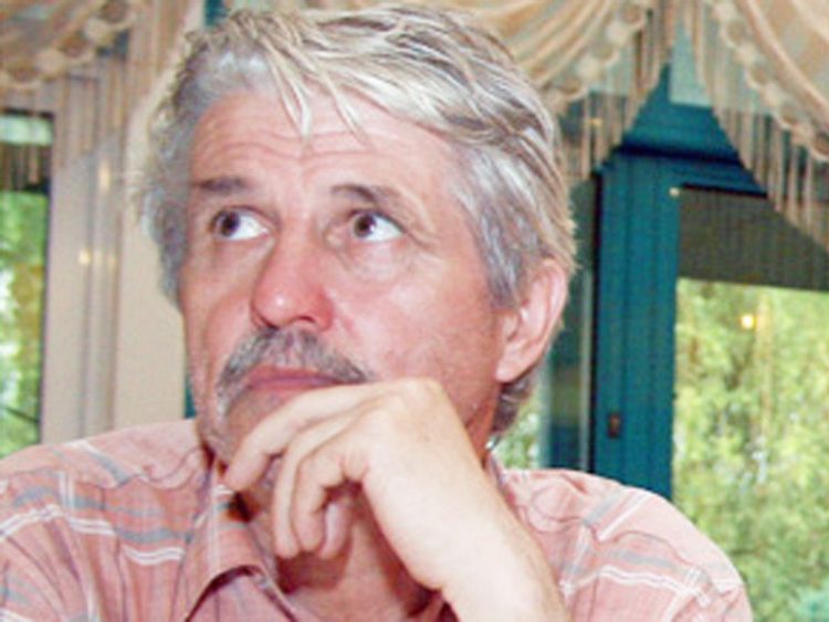 La moartea unui Poet! Exilați în hamuri caii orbesc și mor…