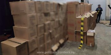 Captură record. Poliţiştii de frontieră au confiscat ţigări de contrabandă de 300.000 euro, ascunse printre coletele  cu croissante