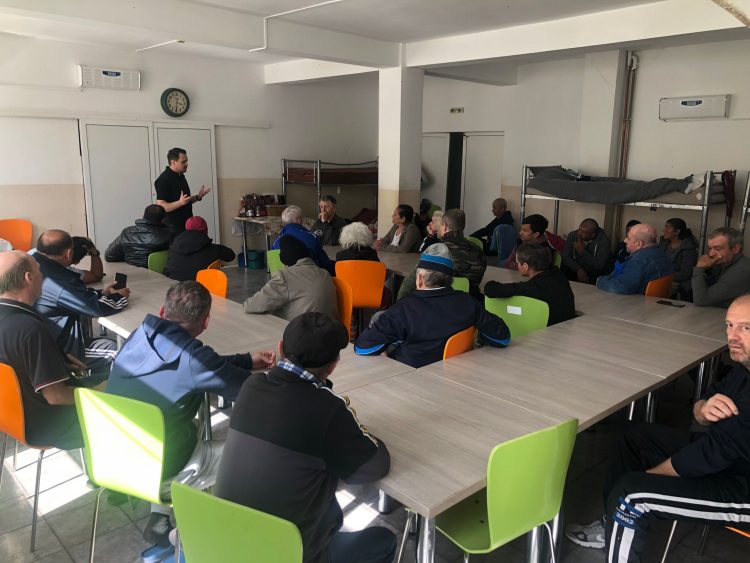 Peste 110 de beneficiari în cadrul proiectului ”Furnizarea unui pachet specializat de servicii pentru persoanele cu dependențe și adicții”.