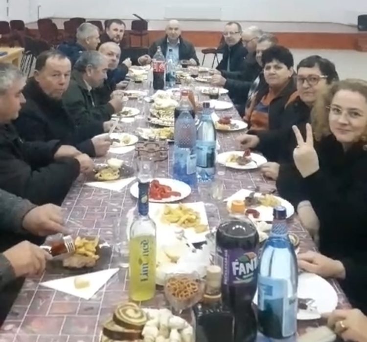 Membrii corului ,,Armonia Chioreană” din Ciolt au sărbătorit Lăsatul Secului