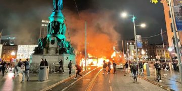 Dublinul în flăcări după ce un imigrant a ucis mai mulți oameni