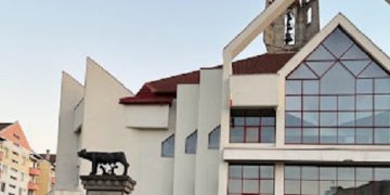 Hramul Bisericii „Cristos Regele Universului” şi dezvelirea monumentului mitropolitului Victor Mihaly de Apșa, la Sighetu Marmaţiei