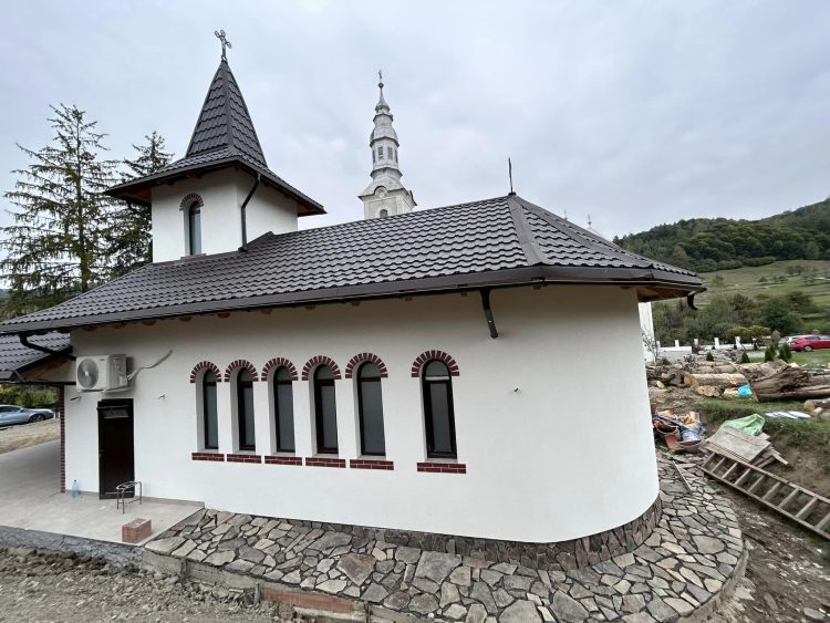 Duminică are loc slujba de sfinţire a capelei mortuare din satul Rohia