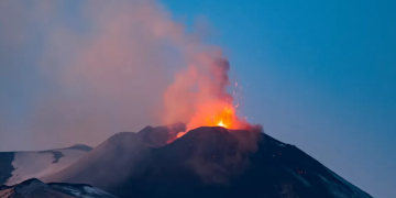 Vulcanul Etna a erupt spectaculos