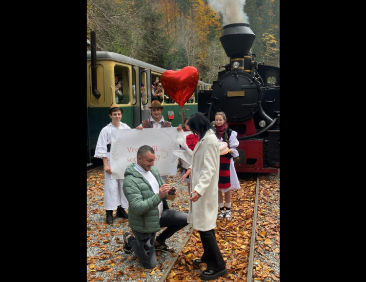 Emoție în sălbăticia de pe Valea Vaserului. Cerere în căsătorie în mijlocul naturii