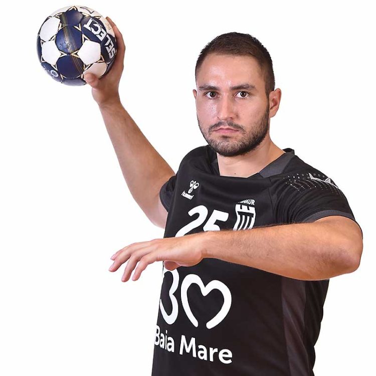 Handbal masculin. Nemanja Ratkovic a solicitat rezilierea contractului cu Minaur pentru rezolvarea unor probleme grave de familie