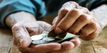 Vârsta de pensionare crește peste 65 de ani proporțional cu creșterea speranței de viață