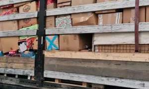 Peste 13 tone de deșeuri (mobilă şi saltele), oprite la intrarea în țară