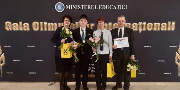 Doi elevi sigheteni şi profesorii lor, distinşi la Gala Olimpicilor Internaționali