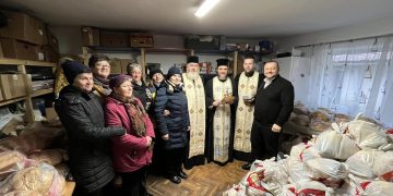 Asociaţia Femeilor Ortodoxe „Mironosiţele Femei” au oferit 300 de pachete familiilor nevoiaşe