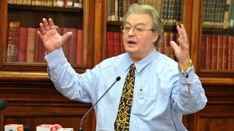 Cum se întoarce, Doamne, roata! Un primar UDMR a ajuns să-l regrete pe Corneliu Vadim Tudor!