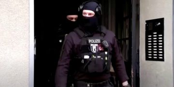 Un irakian de 20 de ani, expulzat din Germania pentru că plănuia un atac la un târg de Crăciun