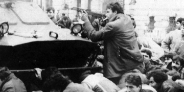 23 decembrie 1989. Masacrul de la Otopeni. Au murit atunci aproape 50 de oameni