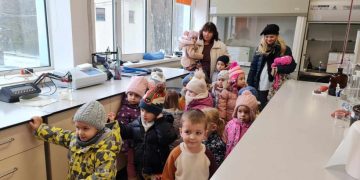 Preșcolari, în vizită la obiectivele societății VITAL S.A.