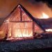 Incendiu devastator la o pensiune, mai multe persoane dispărute. A fost activat Planul Roşu