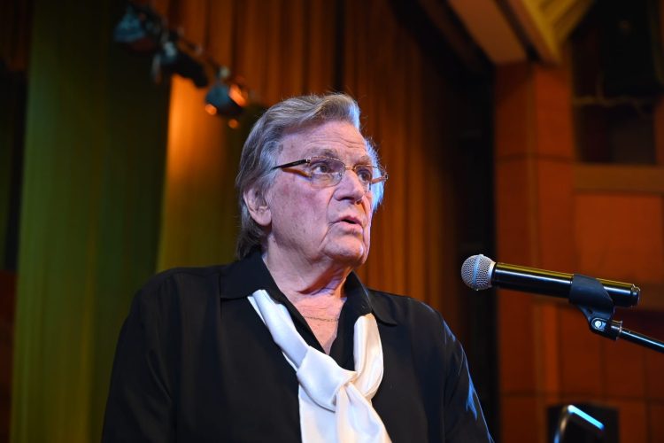 Florin Piersic, mesaj emoționant la 88 de ani. „Fără voi aș fi fost sărac. E rândul meu să mă înclin în fața voastră”