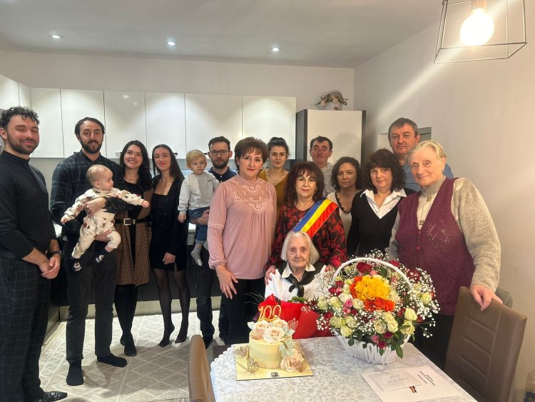 La Seini se trăiește mult și bine. Vasvári Rozália a împlinit 100 de ani