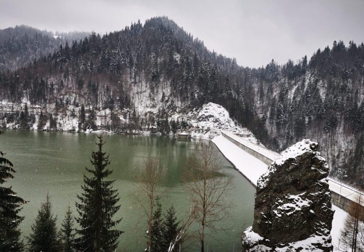 Specialiștii Administrației Bazinale de Apă Someș-Tisa execută lucrări hidrotehnice sigure și în sezonul friguros