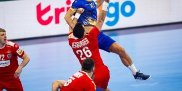 Handbal masculin, Campionatul European: România, înfrângere la debutul în grupa B