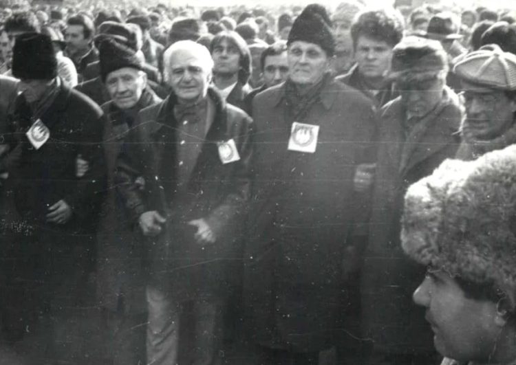 Prima Mineriadă din ianuarie 1990. Ion Iliescu: „Dar nu ne puneţi sula-n coaste, dom’le Coposu!“