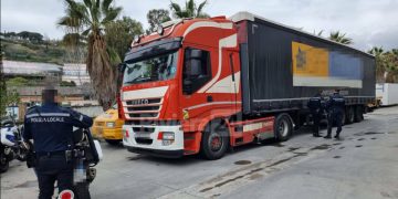 Șofer român de camion în Italia, a lovit mortal un elev și a fugit de la locul accidentului