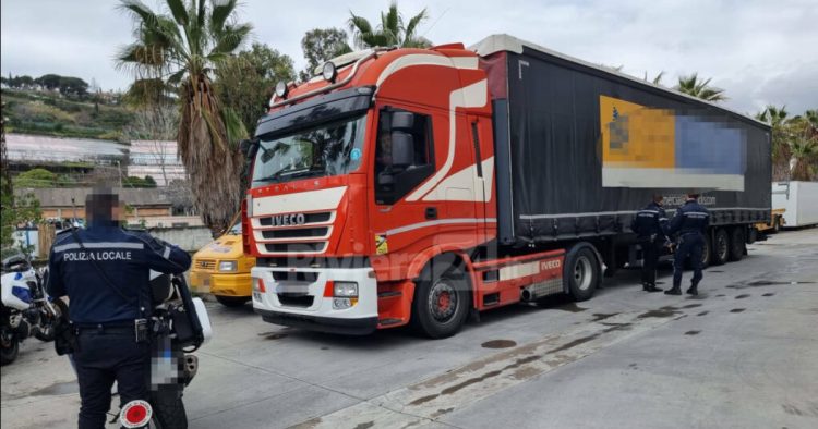 Șofer român de camion în Italia, a lovit mortal un elev și a fugit de la locul accidentului