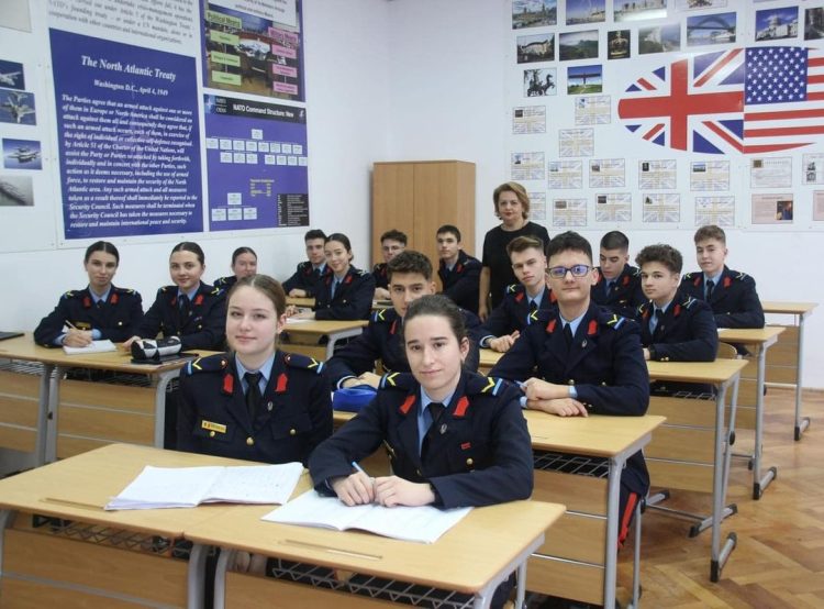 O nouă oportunitate pentru elevii claselor a VIII-a, viitori liceeni