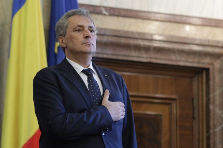 Câtă nerușinare! Vela, fost ministru de Interne, actual senator PNL, turnător de bună voie al Securității!