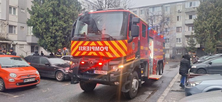 Precizările polițiștilor referitor la cazul eveniment în care două persoane au murit într-un apartament din Baia Mare. VIDEO