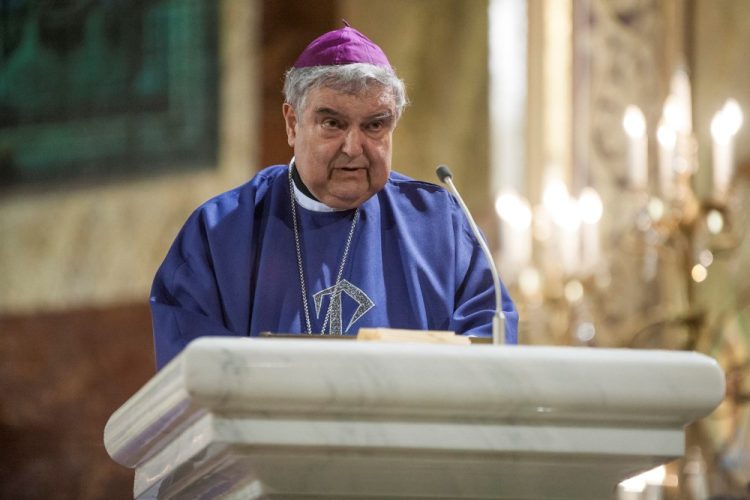 Arhiepiscopul emerit Jakubinyi György îşi serbează ziua de naştere. S-a născut în urmă cu 78 de ani la Sighetu Marmaţiei