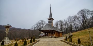 Reuniunea anuală a preoților organizatori de activități pentru tineri se va desfăşura la Schitul Luna Șes