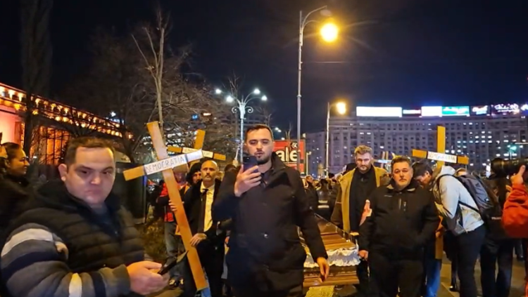 Vasile Bănescu, despre mitingul AUR cu sicriu, cruci și lumânări: manifestări „profund dăunătoare sănătății organismului social”