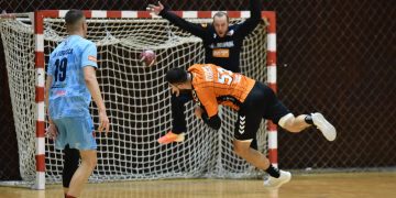 Minaur se califică în sferturile de finală cu două victorii la scor