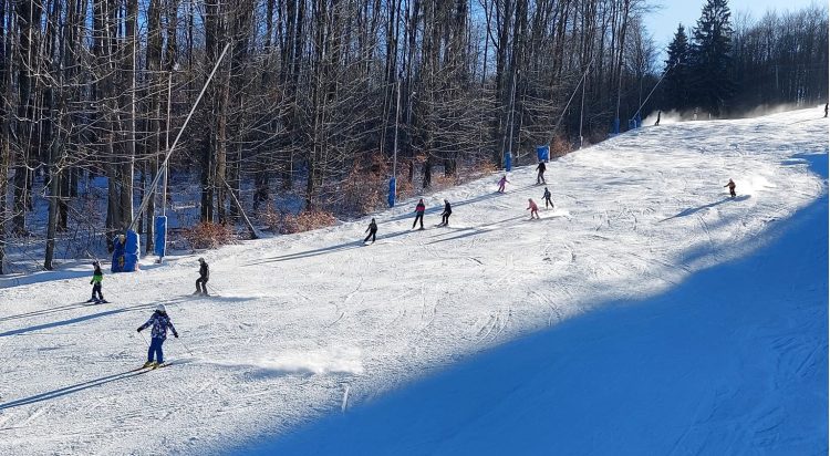 Mini Cupa României la schi alpin are loc în weekend-ul 24-25 februarie la Şuior