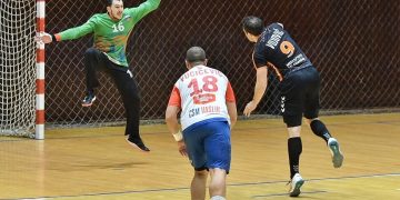 Minaur acumulează trei puncte și își consolidează locul pe podium