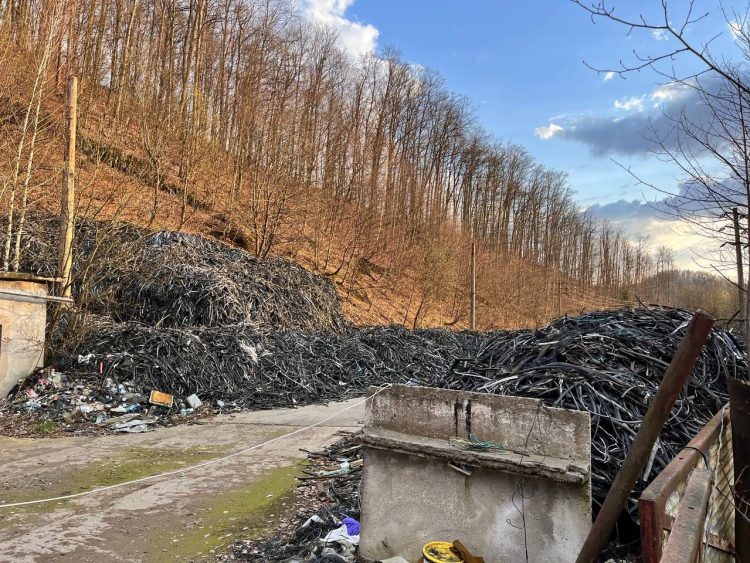 Mafia Paretto ne omoară încet și sigur, poluând natura!